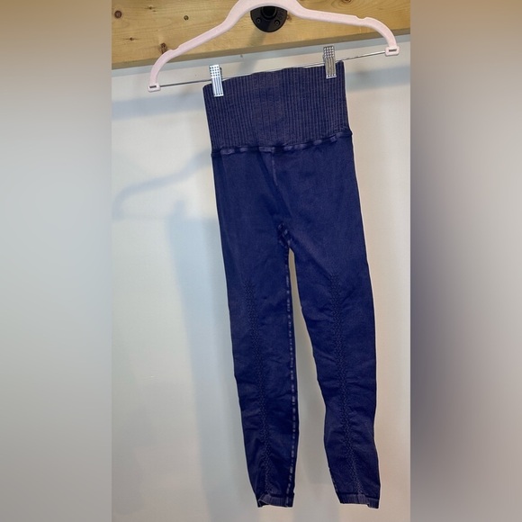 NWOT Free People Good Karma Leggings Washed Navy Blue Size S/XS - Picture 4 of 6